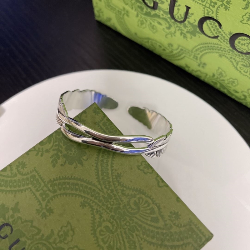 Gvc*1 bracelets